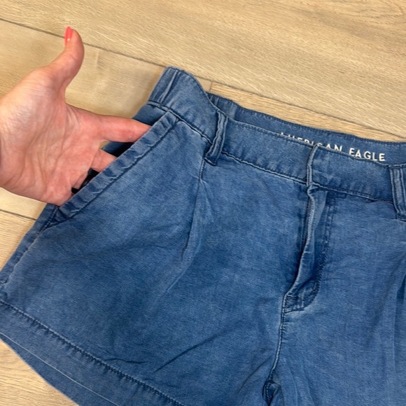 American Eagle High Waisted Soft Women's Blue Chambray Shorts - Picture 2 of 10